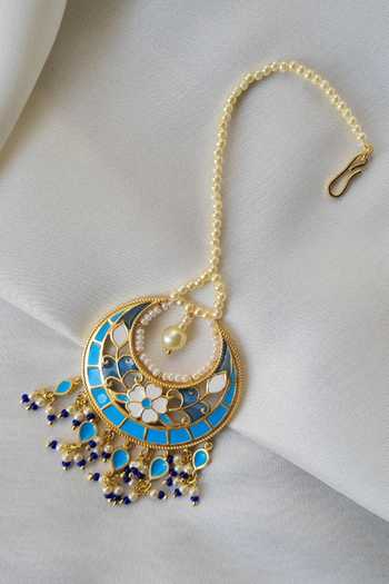 Manner_Blue Beads, Pearls Feroza Maangtikka _at_Aza_Fashions