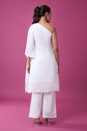 Samyukta Singhania Hand Embroidered Kurta & Pant Set 