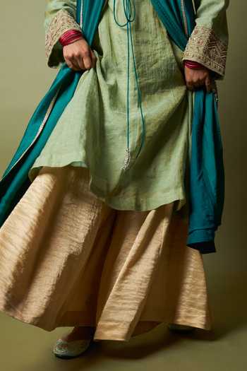 Shop Pants And Pajamas Cream Chanderi Zari Noor-e-manik Sharara Online at Aza Fashions Shop_Pants And Pajamas_Cream Chanderi Zari Noor-e-manik Sharara _Online_at_Aza_Fashions