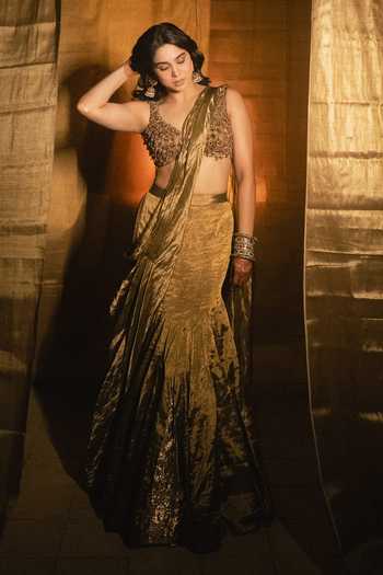 Itrh Jadau Embellished Bloue Lehenga Set 