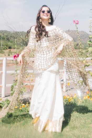 Itrh Saher Sharara Set With Mirror Jaal Dupatta 