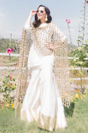 Itrh Saher Sharara Set With Mirror Jaal Dupatta 