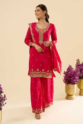 Samyukta Singhania_Pink Silk Zari Scoop Neck Embroidered Kurta Set _Online_at_Aza_Fashions