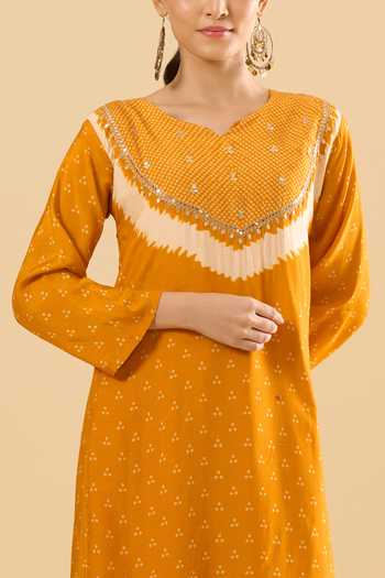 Khwaab By Sanjana Lakhani Yellow Muslin Sequins, Stones V-neck, Yes Printed Kurta And Palazzo Set Online at Aza Fashions Khwaab By Sanjana Lakhani_Yellow Muslin Sequins, Stones V-neck, Yes Printed Kurta And Palazzo Set _Online_at_Aza_Fashions