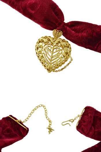 Manner_Gold Plated Rakaan Heart Carved Choker _at_Aza_Fashions
