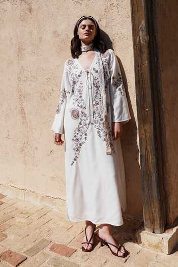 Shruti Sancheti_White Viscose Embroidery V-neck Paisley Kaftan _Online_at_Aza_Fashions