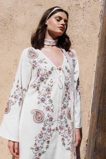 Buy_Shruti Sancheti_White Viscose Embroidery V-neck Paisley Kaftan _Online_at_Aza_Fashions