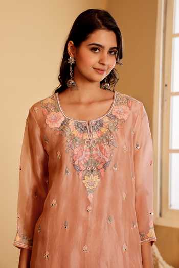 Sonali Methi_Pink Organza Embroidery Scoop Neck Pure Hand Kurta Set _at_Aza_Fashions
