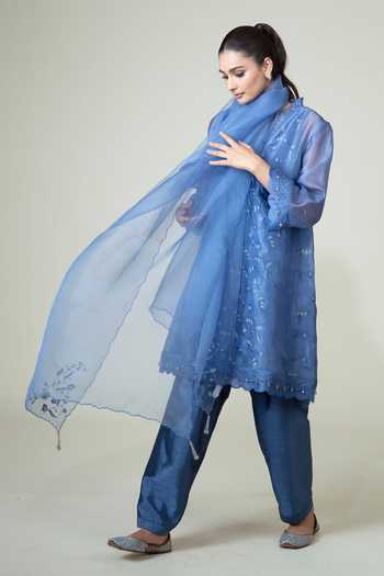 Shop_Bunka_Blue Organza Embroidery V-neck Farida Kurta Set _Online_at_Aza_Fashions