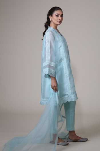 Buy_Bunka_Mint Organza Lace V-neck Farida Kurta Set _Online_at_Aza_Fashions