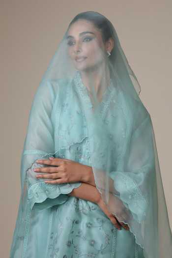 Buy_Bunka_Blue Organza Embroidery Split V-neck Farida Kurta Set 
