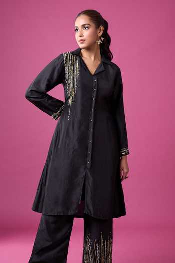 Buy_Khwaab By Sanjana Lakhani_Black Silk Embroidery, Beads V-neck Hand Embellished Kurta Set 