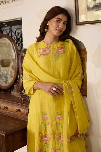 Buy_Beige_Yellow Chanderi, Cotton Satin Embroidery, Sequins, Beads, Mul Kurta Set 