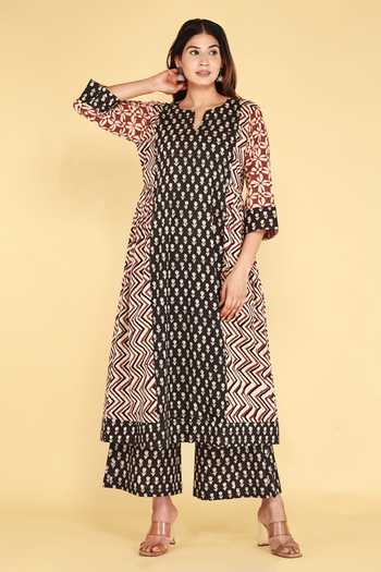 Kalakaari By Sagarika_Black Cotton Split V-neck, Yes Hand Block Print Kurta And Palazzo Set _Online_at_Aza_Fashions