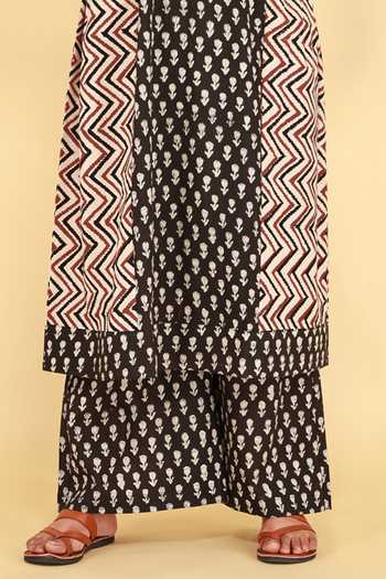 Shop_Kalakaari By Sagarika_Black Cotton Split V-neck, Yes Hand Block Print Kurta And Palazzo Set _Online_at_Aza_Fashions
