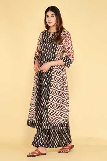 Buy_Kalakaari By Sagarika_Black Cotton Split V-neck, Yes Hand Block Print Kurta And Palazzo Set 