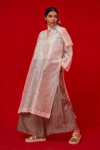 Stoique_Ivory Silk, Chanderi Split V-neck Printed Tunic _at_Aza_Fashions