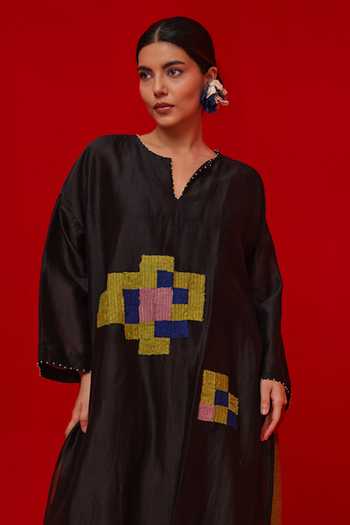 Stoique_Black Silk, Chanderi Embroidery Split V-neck Trace Tunic _Online_at_Aza_Fashions