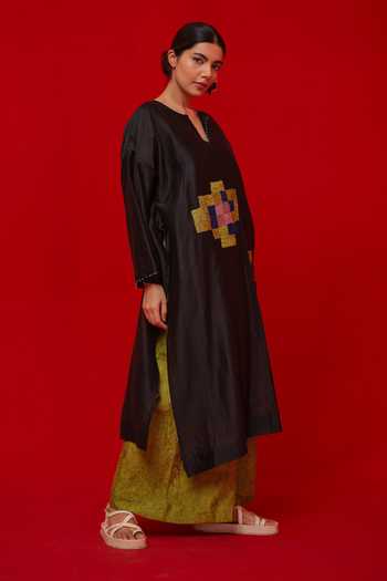 Buy_Stoique_Black Silk, Chanderi Embroidery Split V-neck Trace Tunic _Online_at_Aza_Fashions