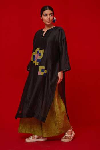 Shop_Stoique_Black Silk, Chanderi Embroidery Split V-neck Trace Tunic _Online_at_Aza_Fashions