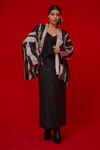 Buy_Stoique_Black Silk V-neck Eclipse Pleated Top _Online_at_Aza_Fashions