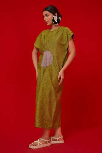 Stoique_Green Silk Round Neck Lane Textured Pattern Dress _Online_at_Aza_Fashions