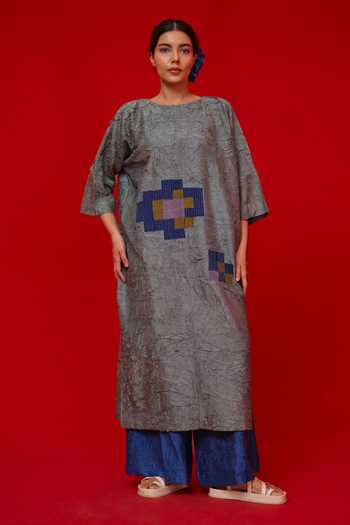 Buy_Stoique_Blue Silk Embroidery Round Neck Spring Patchwork Tunic _Online_at_Aza_Fashions
