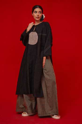 Buy_Stoique_Black Silk Embroidery Keyhole Neck Spring Patchwork Tunic 