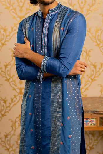 17:17 By Simmi Saboo_Blue Embroidery Small Butti Shimmer Kurta _Online_at_Aza_Fashions