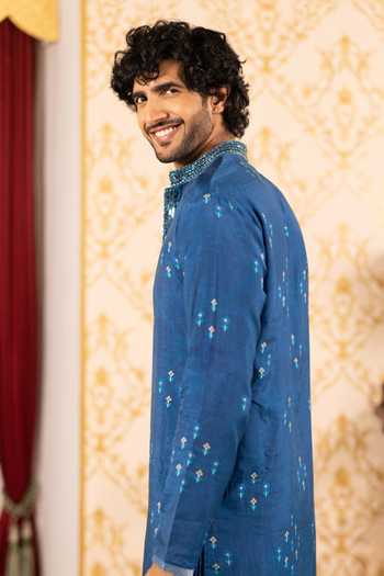 17:17 By Simmi Saboo_Blue Silk, Cotton Embroidery Geometric Floral Kurta _Online_at_Aza_Fashions