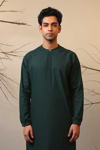 MATI Green Cotton Raglan Sleeve Long Kurta Online at Aza Fashions MATI_Green Cotton Raglan Sleeve Long Kurta _Online_at_Aza_Fashions