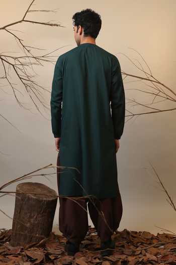 Shop MATI Green Cotton Raglan Sleeve Long Kurta at Aza Fashions Shop_MATI_Green Cotton Raglan Sleeve Long Kurta _at_Aza_Fashions