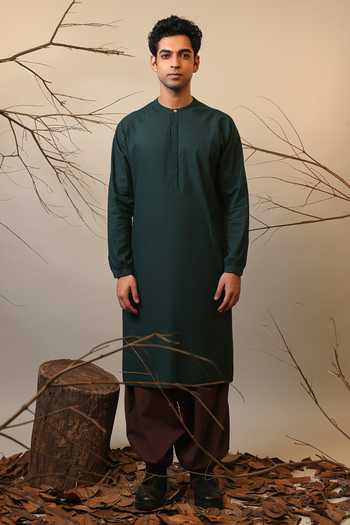 Buy MATI Green Cotton Raglan Sleeve Long Kurta Online at Aza Fashions Buy_MATI_Green Cotton Raglan Sleeve Long Kurta _Online_at_Aza_Fashions