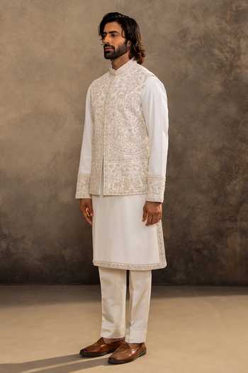 Millionaire White Embroidery Romant Vertical Kurta And Nehru Jacket Set Online at Aza Fashions Millionaire_White Embroidery Romant Vertical Kurta And Nehru Jacket Set _Online_at_Aza_Fashions