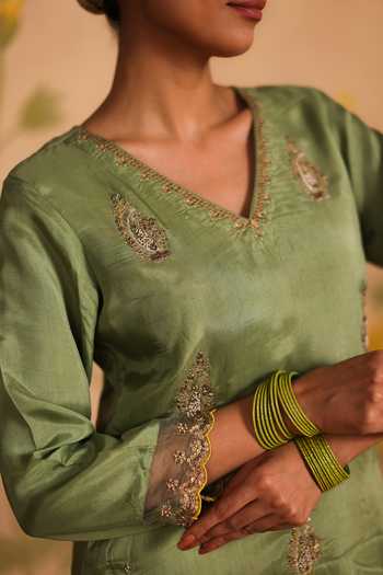 Buy_Pouli Pret_Green Silk, Organza, Cotton, Voile Embroidery, Zari Ashna Kurta Set _Online_at_Aza_Fashions