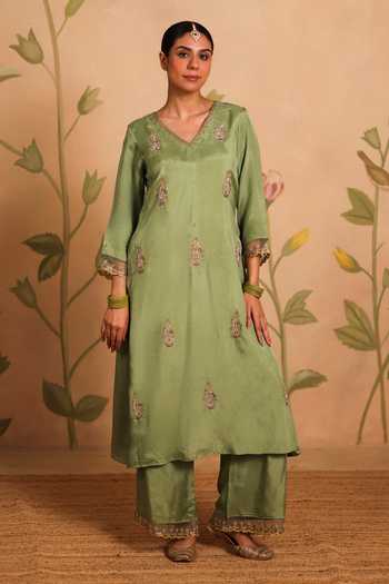 Pouli Pret_Green Silk, Organza, Cotton, Voile Embroidery, Zari Ashna Kurta Set _at_Aza_Fashions