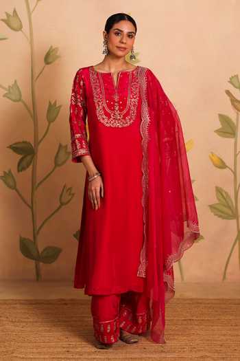 Buy_Pouli Pret_Pink Silk, Organza, Cotton Embroidery, Zari Split V-neck, No Layla Kurta Set _Online_at_Aza_Fashions