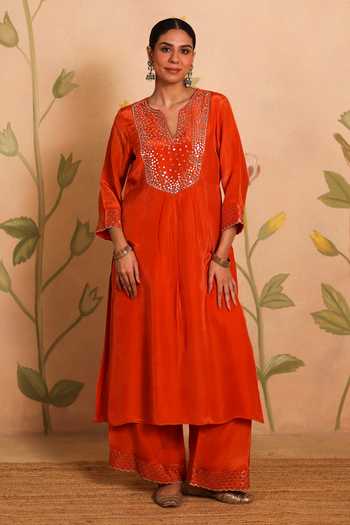 Pouli Pret_Orange Silk, Organza Mirrors, Sequins, Zari Sheesh Embroidered Kurta Set _at_Aza_Fashions