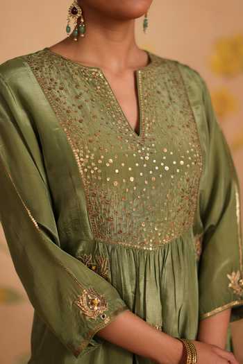 Buy_Pouli Pret_Green Silk, Organza Embroidery, Sequins, Beads, Pearls, Zari Kamla Kurta Set _Online_at_Aza_Fashions