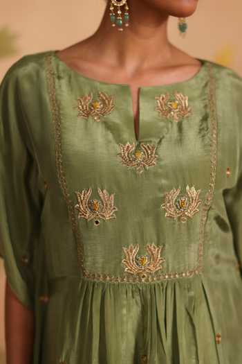 Buy_Pouli Pret_Green Silk Embroidery, Zari, Mirrors Square Pankaja Zardozi Kaftan And Pant Set _Online_at_Aza_Fashions