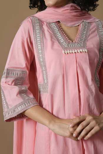 Jhambthreads_Pink Cotton, Organza Zari V-neck Scallopm Hem Straight Kurta Set _Online_at_Aza_Fashions