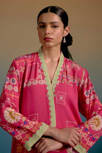 Buy_Shetab Kazmi_Pink Cotton V-neck Bela Print Kurta And Pant Set _Online_at_Aza_Fashions