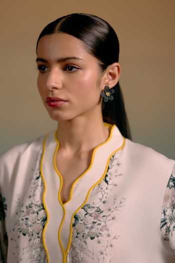 Shop_Shetab Kazmi_Ivory Cotton V-neck Nera Printed Kurta And Pant Set 