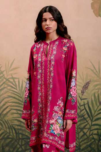 Shop_Shetab Kazmi_Pink Cotton Split V-neck, Yes Suri Printed Kurta And Pant Set _Online_at_Aza_Fashions