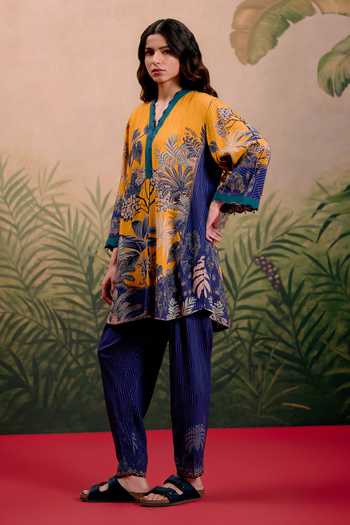 Buy_Shetab Kazmi_Multi Color Cotton V-neck Zuri Printed Kurta And Pant Set 
