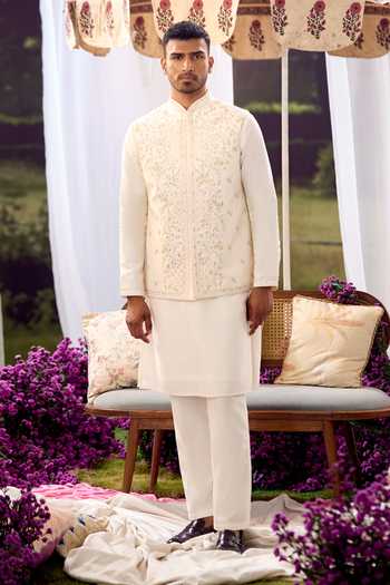 Aariyana Couture_White Silk, Cotton Embroidery Floral Nehru Jacket And Kurta Set _at_Aza_Fashions