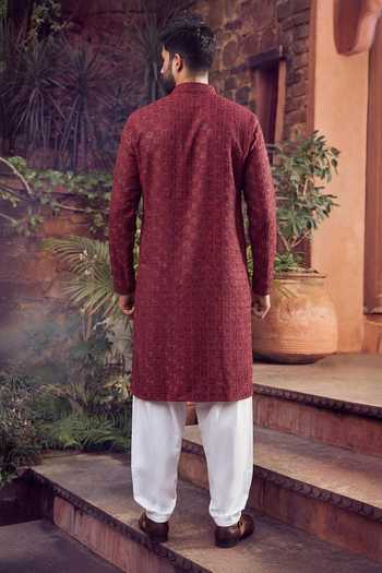 Jhambthreads Embroidered Kurta Set 