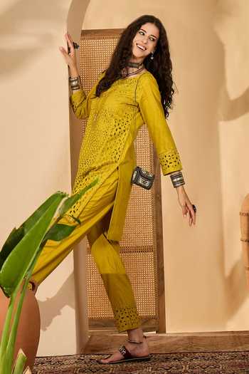 Jhambthreads_Yellow Pure Cotton Cut Work Round Neck Embroidered Kurta And Pant Set _Online_at_Aza_Fashions