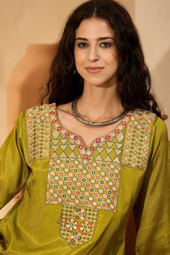 Jhambthreads Embroidered Kurta & Pant Set 