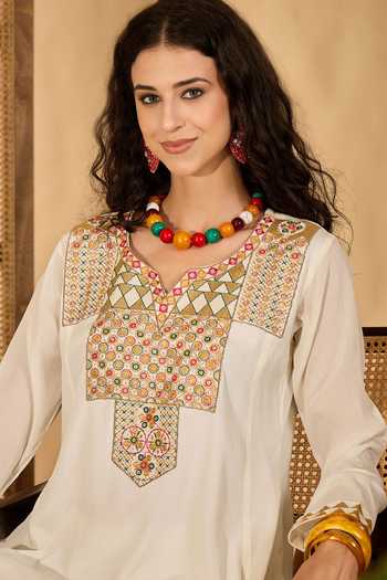 Jhambthreads_Cream Chinon, Silk Embroidery V-neck Kurta And Pant Set _Online_at_Aza_Fashions